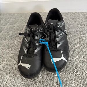 Puma Kids Black and White Sneakers. Good condition. Size 1.5. $12.